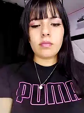 Snapshot of ema_smoke chatting on 01/08/25, 11:52 ema smoke online show from 01/08/25, 11:52