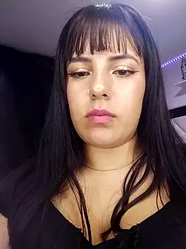 Snapshot of ema_smoke chatting on 02/16/25, 12:30 ema smoke online show from 02/16/25, 12:30