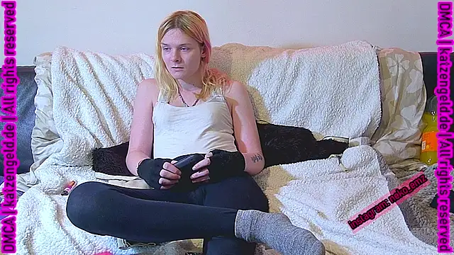 Snapshot of emma_neko chatting on 01/16/25, 03:24 emma neko online show from 01/16/25, 03:24