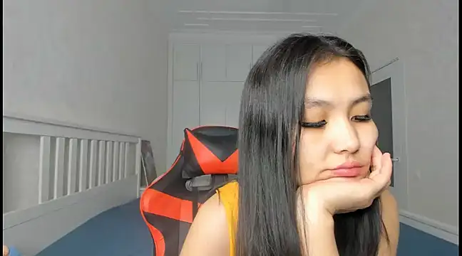 Missykitty01 online show from 12/23/24, 03:07