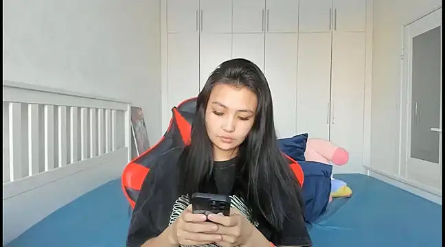 Missykitty01 online show from 01/15/25, 11:00