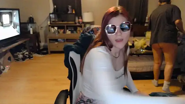 Elliewgfs online show from 02/08/25, 04:14