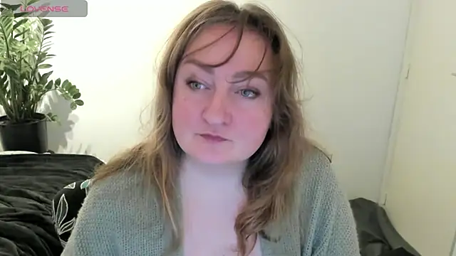 Tasy L online show from 12/23/24, 08:36