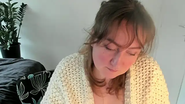 Tasy L online show from 01/01/25, 12:55