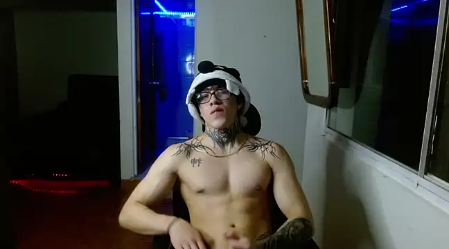 bigryuk0 online show from 02/12/25, 05:26
