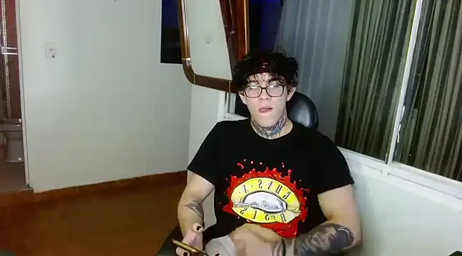 bigryuk0 online show from 02/20/25, 06:06