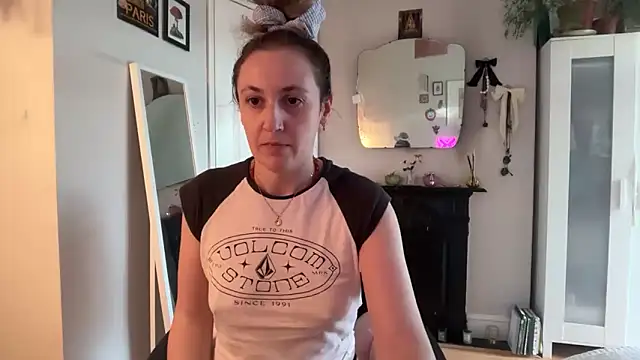 Littlelolo60 online show from 06/17/26, 06:53