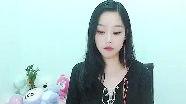 Snapshot of Daisy-_baby-cute chatting on 09/11/25, 12:00 Daisy- baby-cute online show from 09/11/25, 12:00