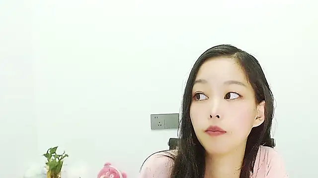 Snapshot of Daisy-_baby-cute chatting on 09/13/25, 01:38 Daisy- baby-cute online show from 09/13/25, 01:38
