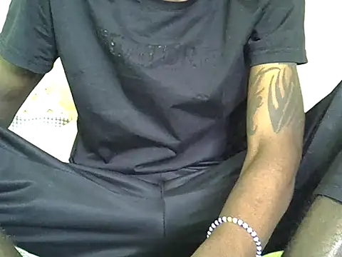 Delicious-D online show from 05/16/26, 06:43