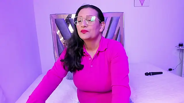 Victoria Red01 online show from 12/03/24, 01:43