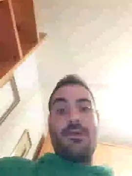 Snapshot of skrigul12 chatting on 01/04/25, 08:27 skrigul12 online show from 01/04/25, 08:27