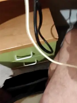 Snapshot of skrigul12 chatting on 01/25/25, 04:03 skrigul12 online show from 01/25/25, 04:03