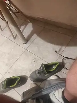 Snapshot of skrigul12 chatting on 03/15/25, 02:24 skrigul12 online show from 03/15/25, 02:24