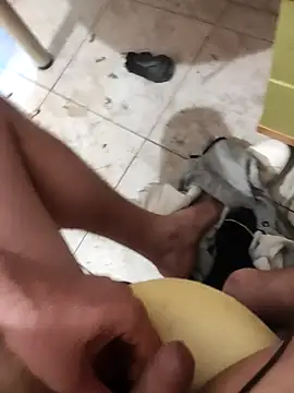 Snapshot of skrigul12 chatting on 03/23/25, 06:58 skrigul12 online show from 03/23/25, 06:58