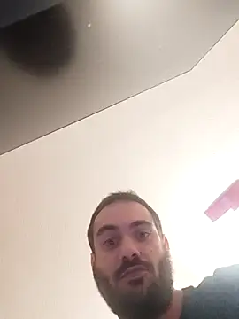 Snapshot of skrigul12 chatting on 12/19/25, 08:49 skrigul12 online show from 12/19/25, 08:49