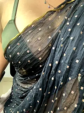 VR here 4U online show from 09/21/25, 04:19