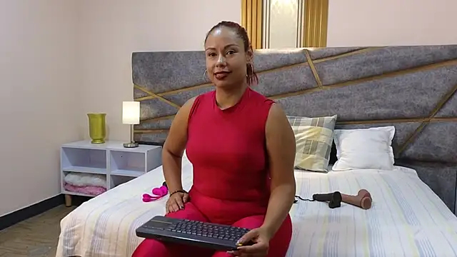 Julia Gomes online show from 01/31/25, 07:29
