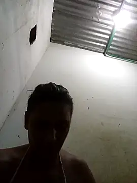 Snapshot of Andreita_95 chatting on 11/04/25, 10:09 Andreita 95 online show from 11/04/25, 10:09