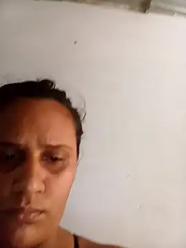 Snapshot of Andreita_95 chatting on 11/18/25, 02:54 Andreita 95 online show from 11/18/25, 02:54