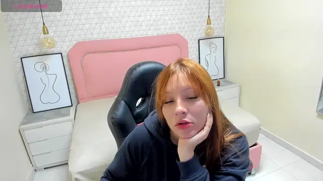 Snapshot of Kittytimberlake chatting on 09/27/25, 12:10 Kittytimberlake online show from 09/27/25, 12:10