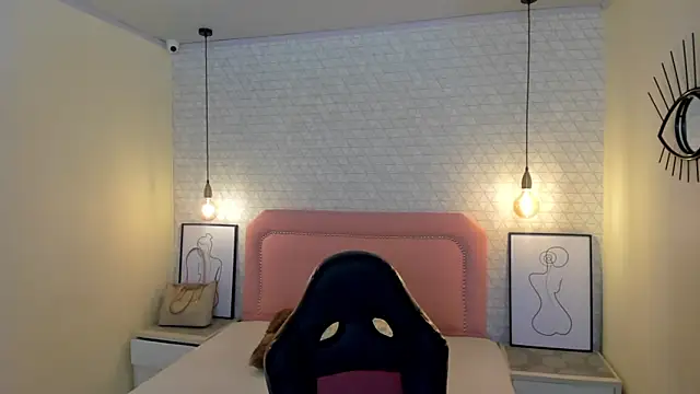 Snapshot of Kittytimberlake chatting on 10/10/25, 12:26 Kittytimberlake online show from 10/10/25, 12:26