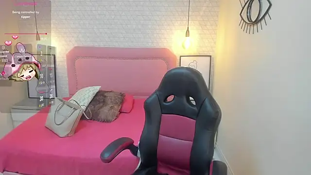 Snapshot of Kittytimberlake chatting on 10/22/25, 12:05 Kittytimberlake online show from 10/22/25, 12:05