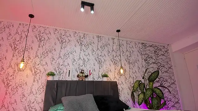 aihnoa split online show from 10/20/25, 01:00