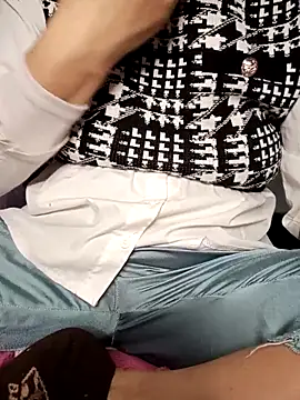 Snapshot of Soul_Ana chatting on 02/23/25, 11:33 Soul Ana online show from 02/23/25, 11:33