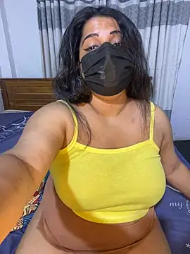 NOORA-GIRL online show from 05/26/26, 01:01