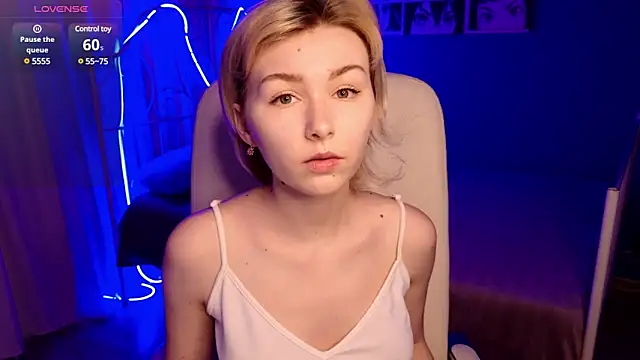 BunnyAnny online show from 12/12/24, 08:32