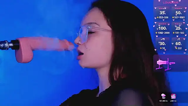 Snapshot of bitchpeace_ chatting on 11/08/25, 04:18 bitchpeace online show from 11/08/25, 04:18