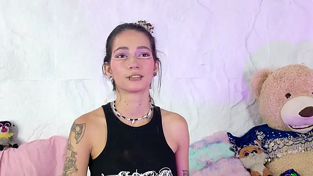 zorravioletta1 online show from 10/04/25, 12:36