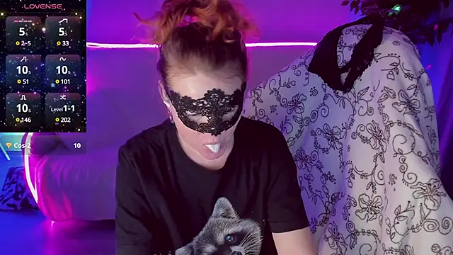 Sexy-Housewife online show from 01/22/25, 07:45