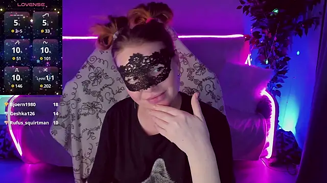 Sexy-Housewife online show from 01/26/25, 11:29