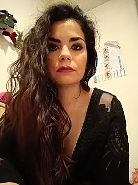 Snapshot of Saturnia_Yvonne chatting on 03/06/25, 05:54 Saturnia Yvonne online show from 03/06/25, 05:54