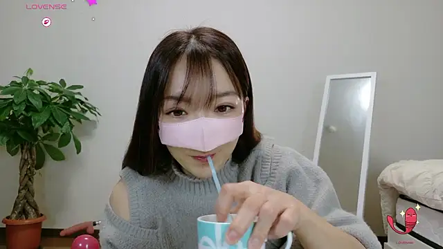 momochan88 online show from 12/14/25, 03:34