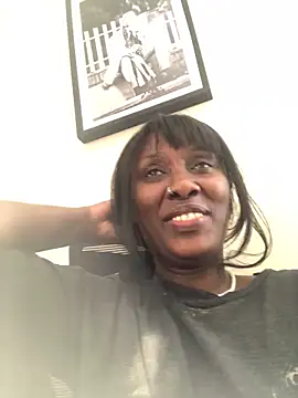 Lola kims online show from 09/30/25, 07:46