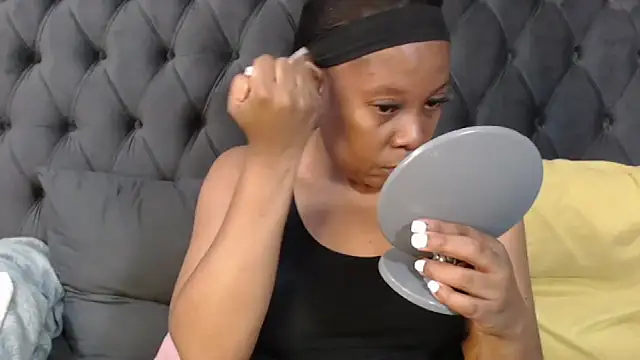 Snapshot of DIRTYTALKINQUEEN chatting on 11/14/25, 11:20 DIRTYTALKINQUEEN online show from 11/14/25, 11:20