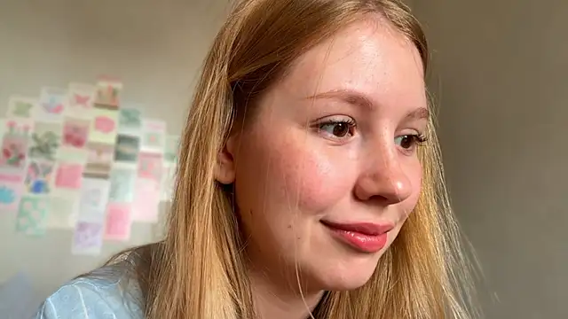 HoneyAudrey online show from 05/19/26, 02:40