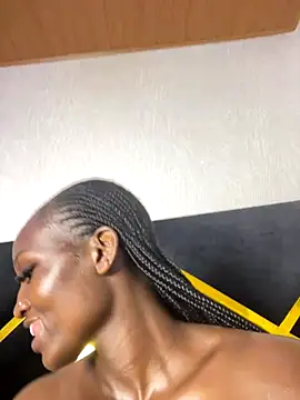 Snapshot of Curvixx chatting on 10/23/25, 06:45 Curvixx online show from 10/23/25, 06:45