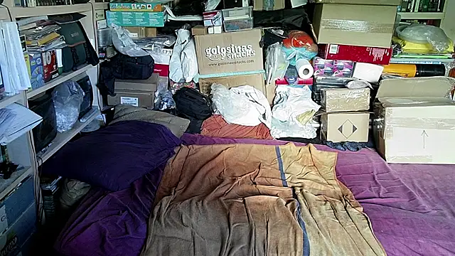 hadeszeuss2 online show from 10/24/25, 02:57