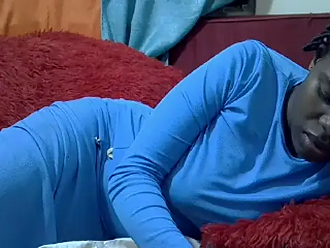 Snapshot of Creamy_dolly chatting on 03/16/25, 06:01 Creamy dolly online show from 03/16/25, 06:01