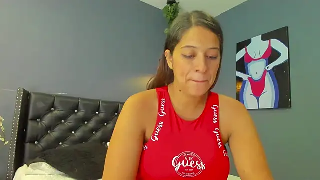 Hannah Miller   online show from 12/13/24, 05:54