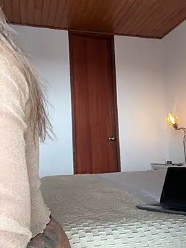 Karen San Miguel online show from 12/08/24, 06:06