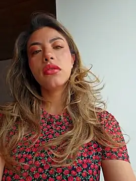 Karen San Miguel online show from 11/25/25, 06:30