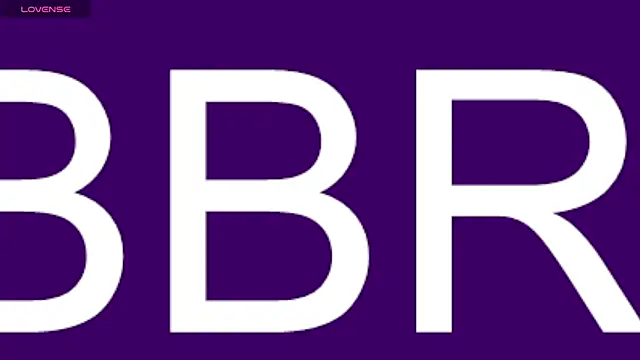 Snapshot of UniversitygirlQS chatting on 12/27/24, 07:40 UniversitygirlQS online show from 12/27/24, 07:40