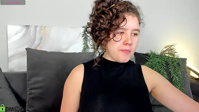 Ariella Sol online show from 04/26/26, 01:14