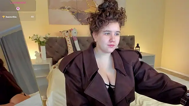 Ariella Sol online show from 05/19/26, 01:11