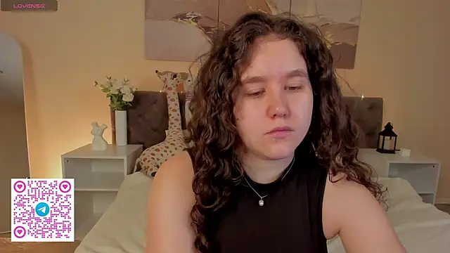 Ariella Sol online show from 06/25/26, 01:27